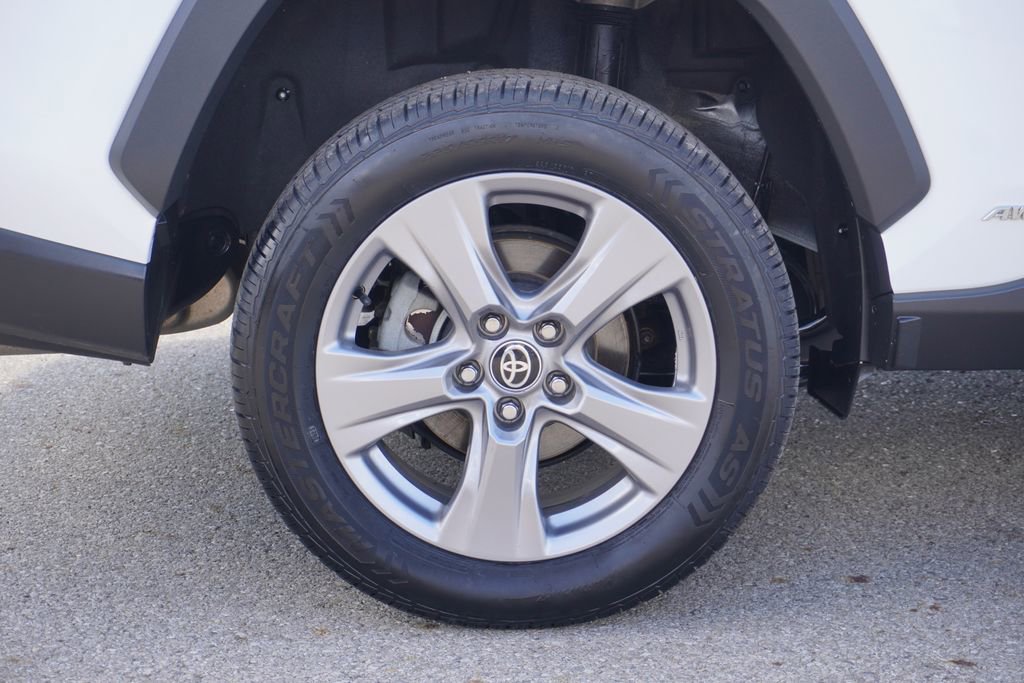 Used 2023 Toyota RAV4 XLE image 12