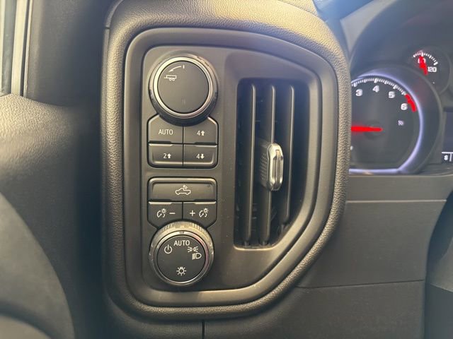 Used 2021 Chevrolet Silverado 1500 Custom Trail Boss w/ LPO, Dark Essentials Package image 22