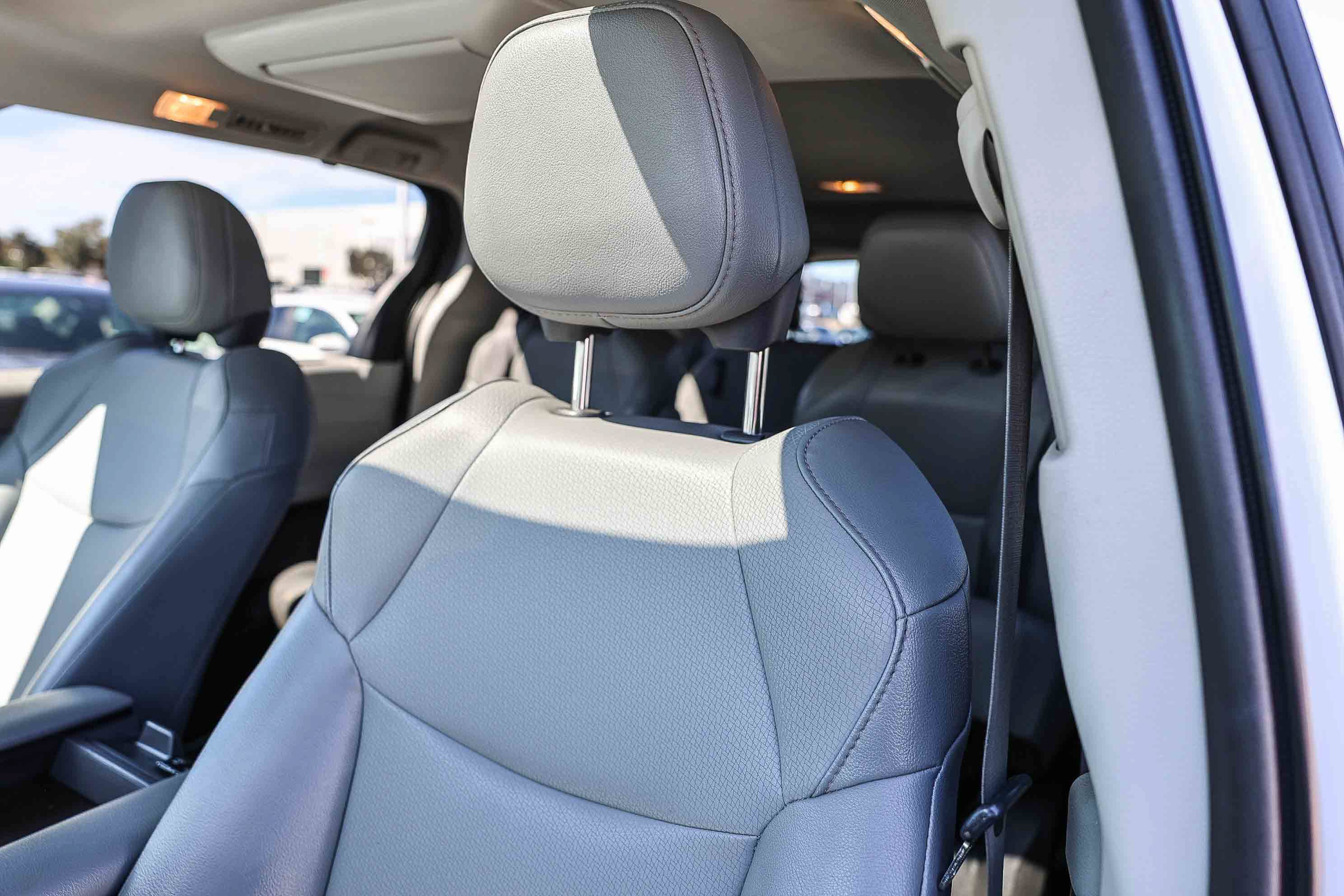 Used 2022 Toyota Sienna XLE w/ XLE Plus Package FWD image 20