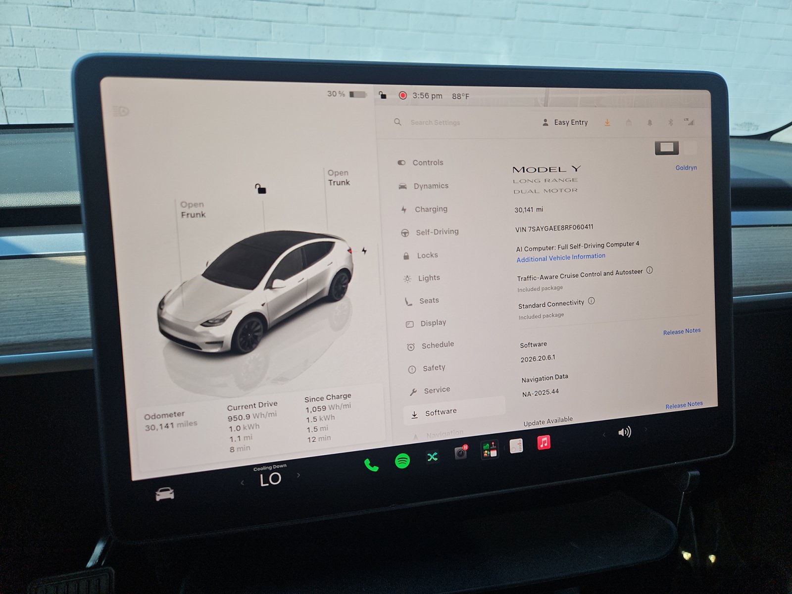 Used 2024 Tesla Model Y Long Range AWD/4WD image 17