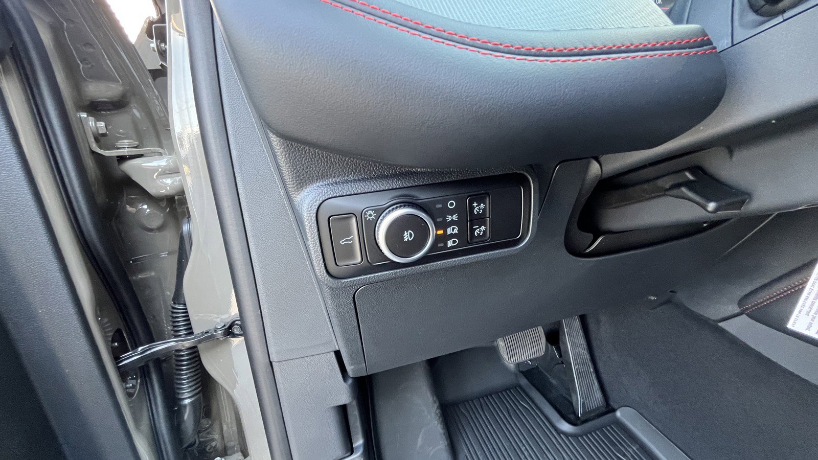 New 2026 Ford Explorer ST-Line w/ ST-Line Street Pack image 19