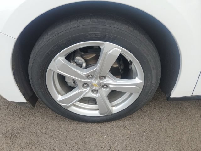 Used 2017 Chevrolet Volt LT w/ Comfort Package FWD image 13