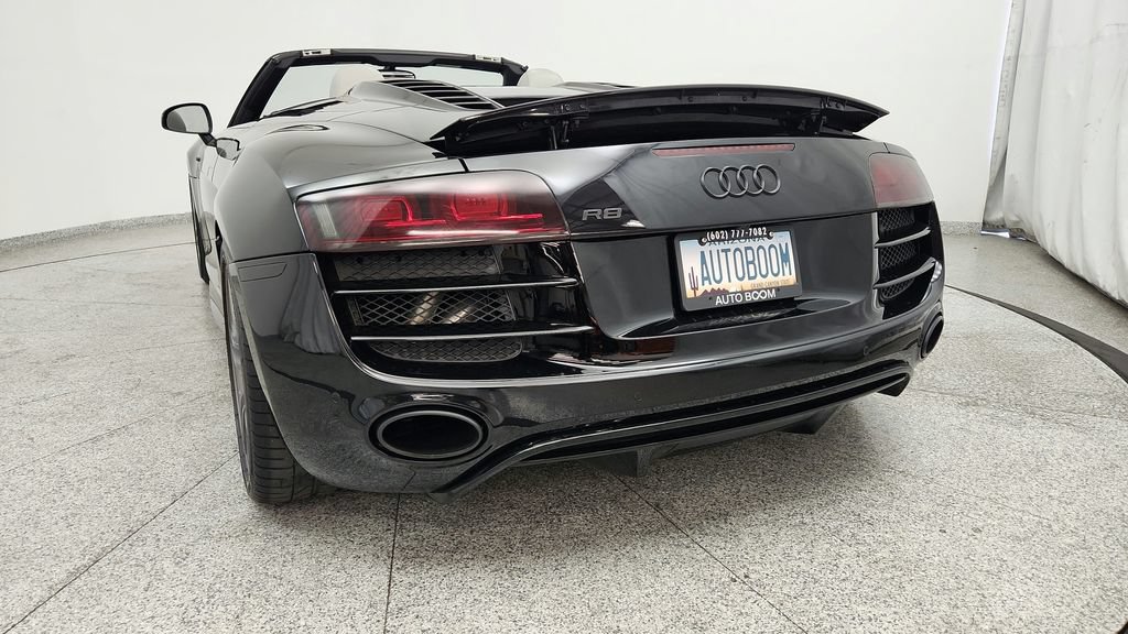 Used 2011 Audi R8 V10 w/ Enhanced Leather Pkg AWD/4WD image 46