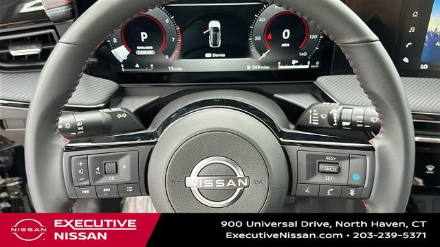 Used 2025 Nissan Kicks SR w/ Illumination Package FWD image 11