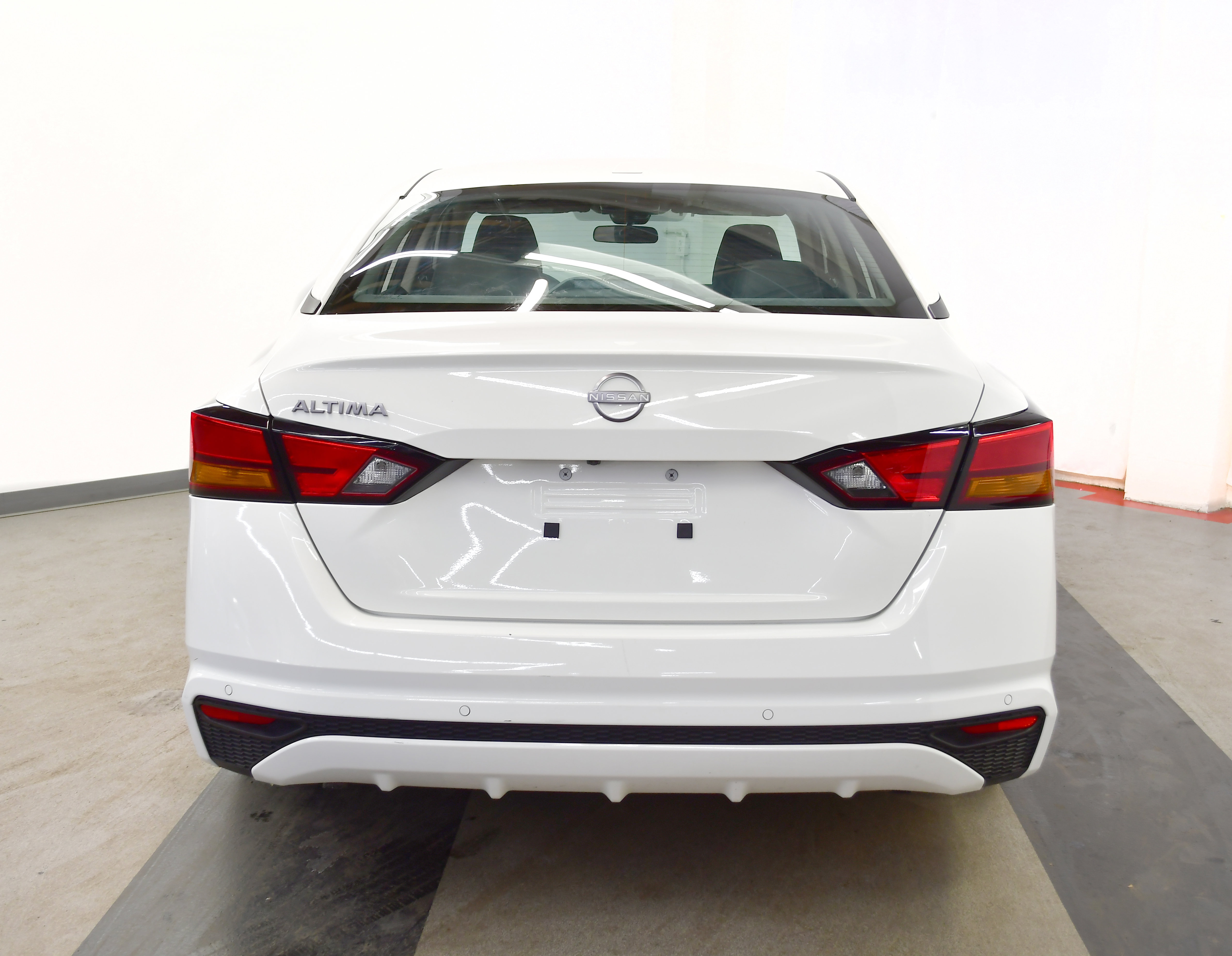 Used 2025 Nissan Altima 2.5 SV image 5