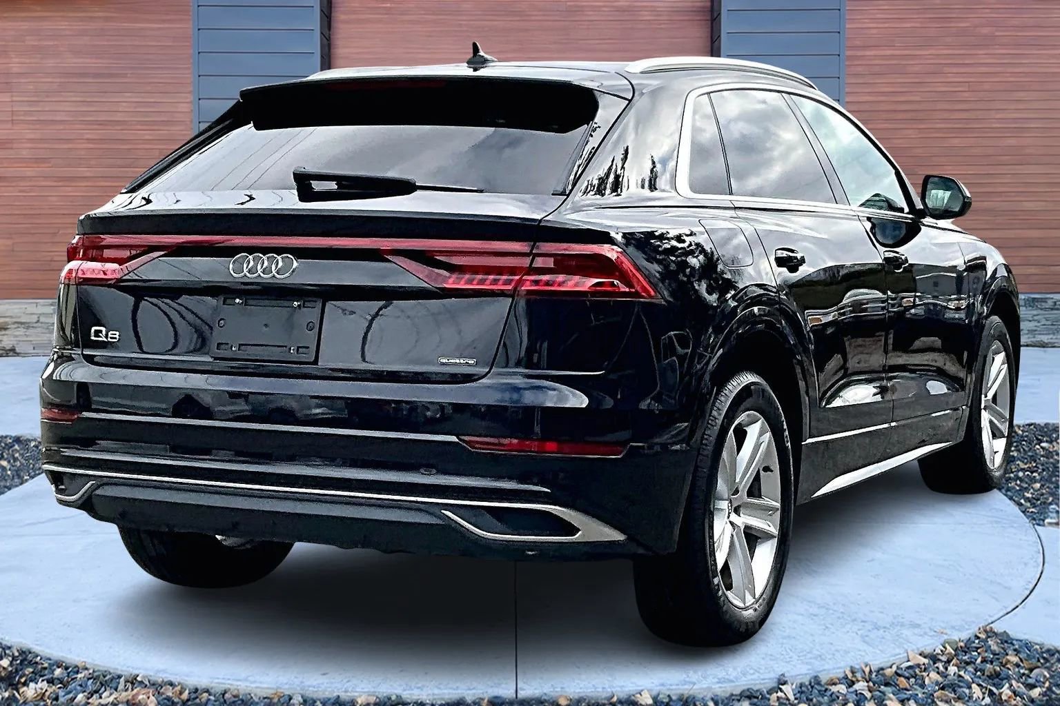Used 2019 Audi Q8 Premium image 13