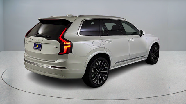 New 2026 Volvo XC90 T8 Plus w/ Protection Package Premier AWD/4WD image 7