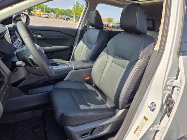 New 2026 Nissan Rogue Dark Armor FWD image 10