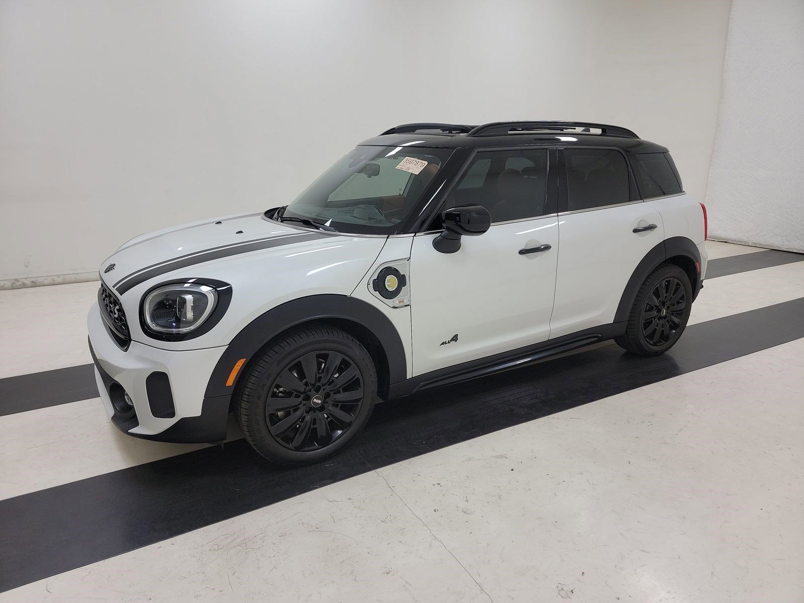 Used 2023 MINI Cooper Countryman SE w/ Storage Package AWD/4WD image 2