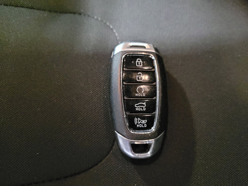 Used 2023 Hyundai Elantra SEL w/ Convenience Package image 32