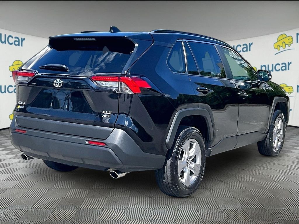 Used 2025 Toyota RAV4 XLE AWD/4WD image 6