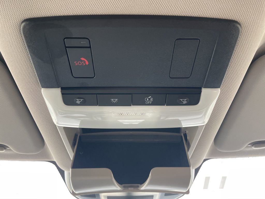 Used 2025 Nissan Rogue SV AWD/4WD image 18