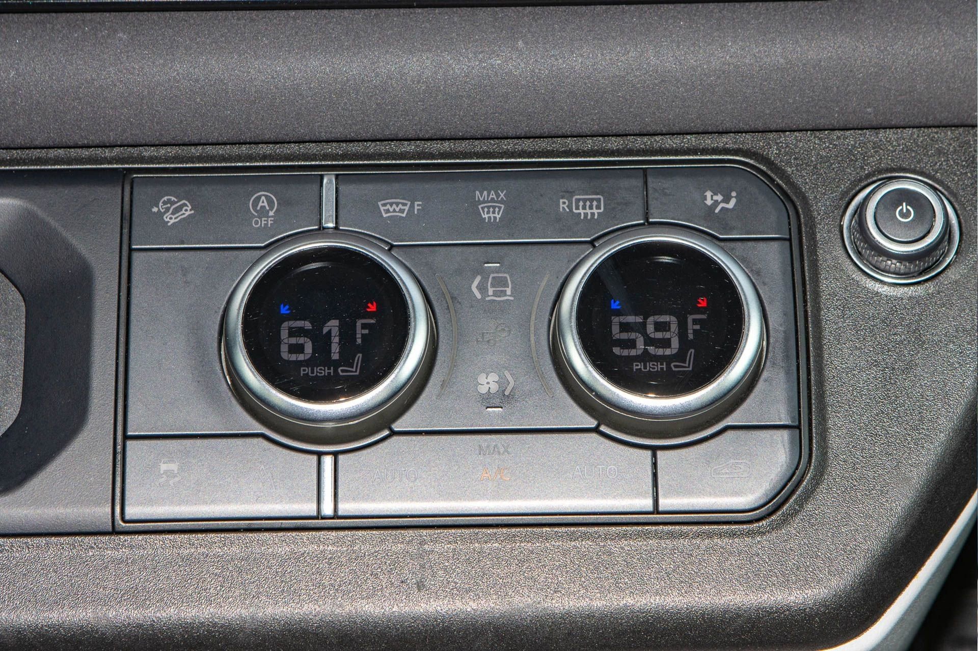 Used 2022 Land Rover Defender 110 SE image 23