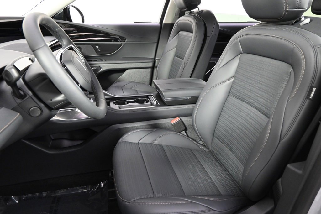 New 2026 Lincoln Nautilus Reserve w/ Jet Appearance Package image 13