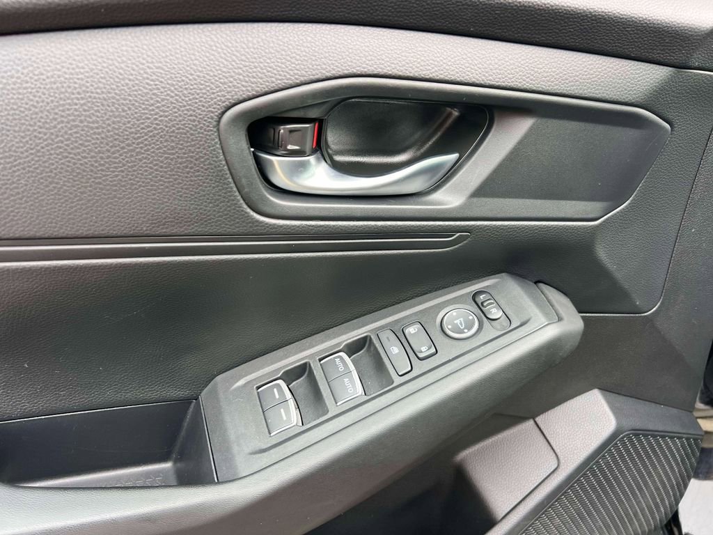 Used 2025 Honda Accord LX image 17