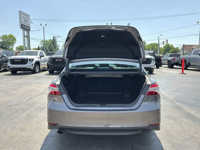 Used 2018 Toyota Camry XLE w/ Audio Package FWD image 10