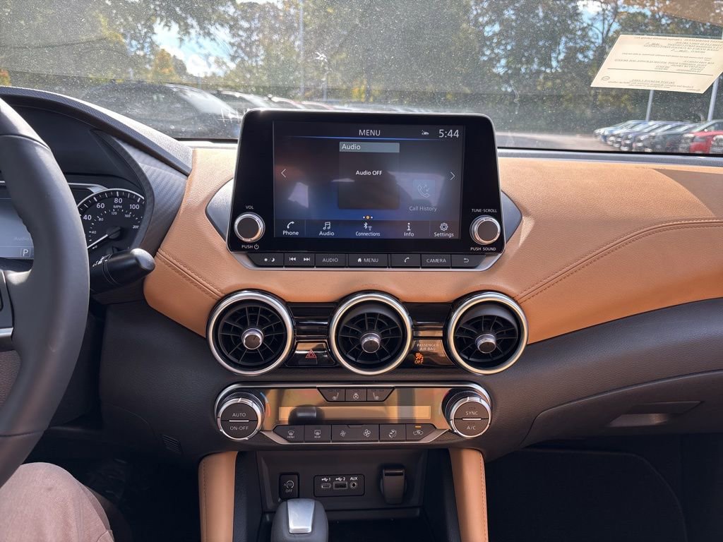 New 2025 Nissan Sentra SV w/ SV Premium Package image 11