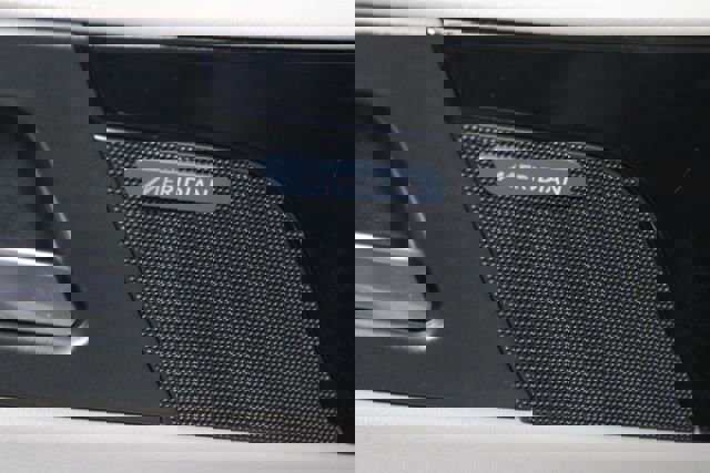 Used 2017 Jaguar XE Premium image 13