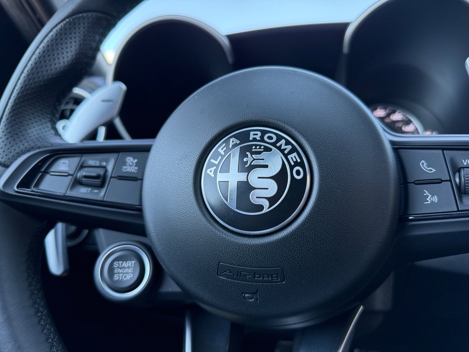 Used 2022 Alfa Romeo Giulia Veloce image 21
