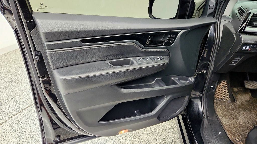 Used 2023 Honda Odyssey Touring image 10