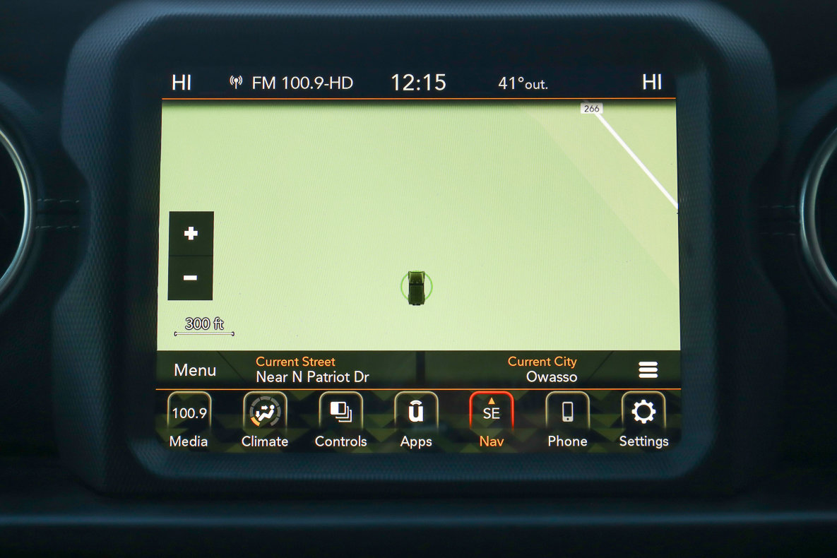 Used 2020 Jeep Wrangler Unlimited Sahara image 11