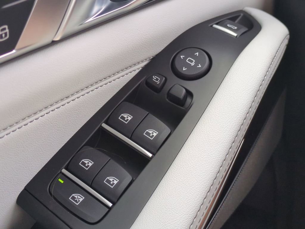 New 2026 BMW X5 xDrive40i w/ Executive Package image 25