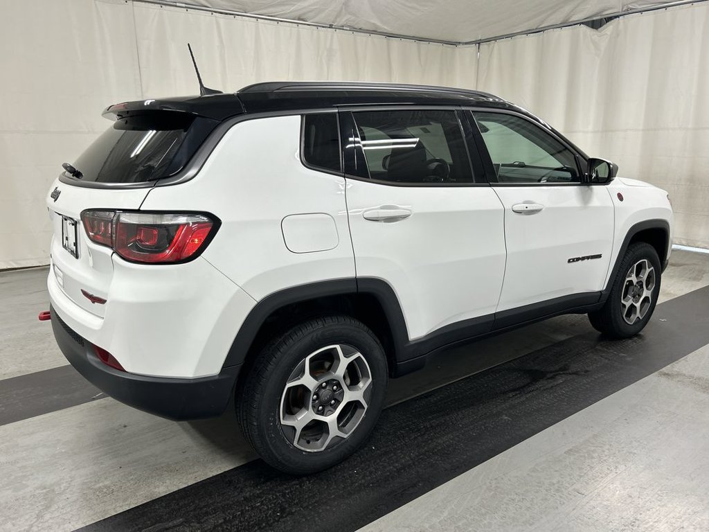 Used 2022 Jeep Compass Trailhawk w/ Trailhawk Convenience Group AWD/4WD image 2