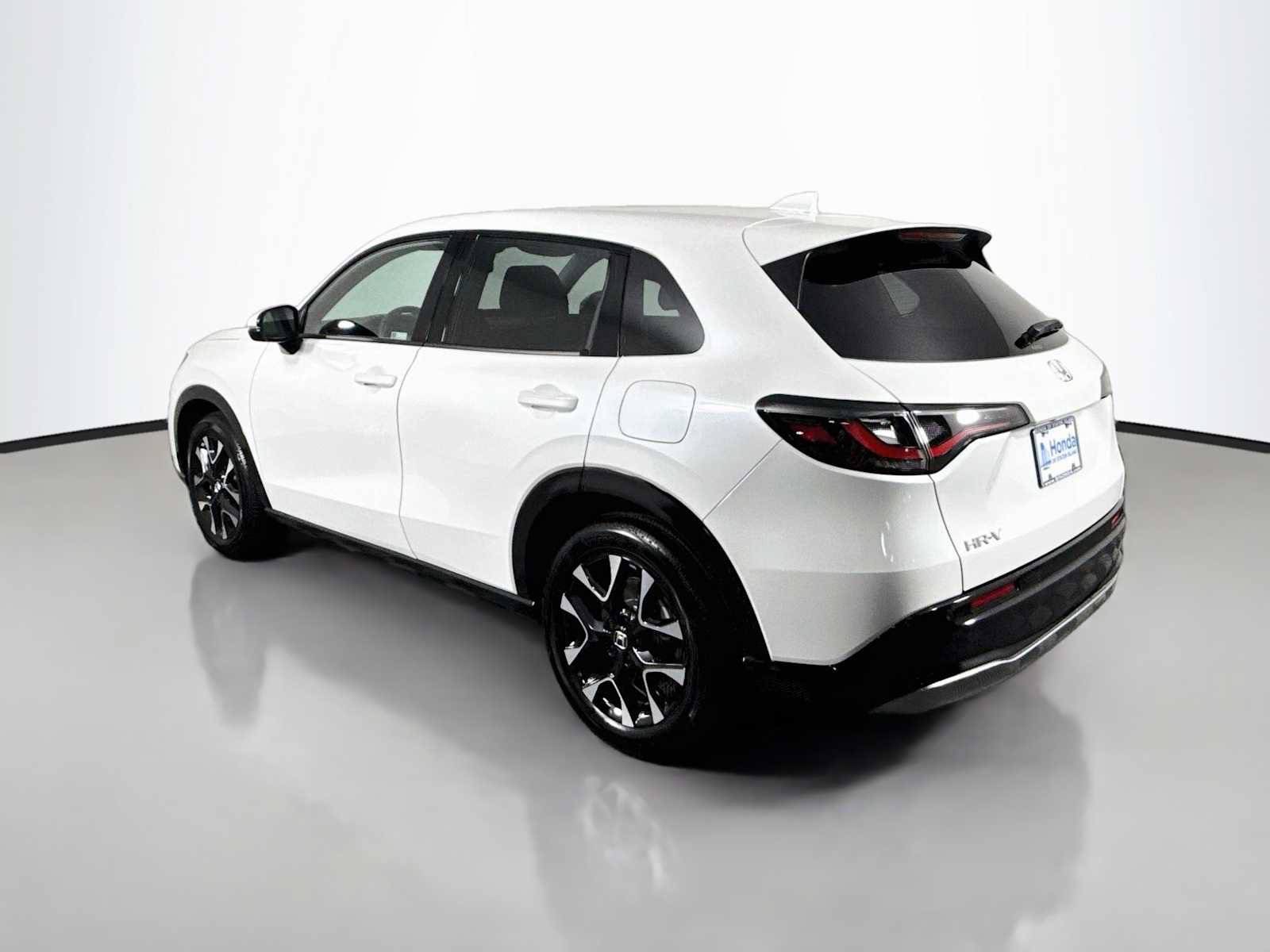 Certified 2026 Honda HR-V EX-L image 5