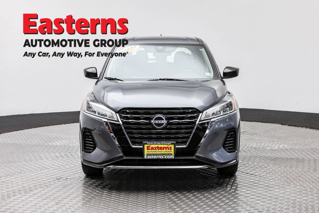 Used 2024 Nissan Kicks S FWD image 2