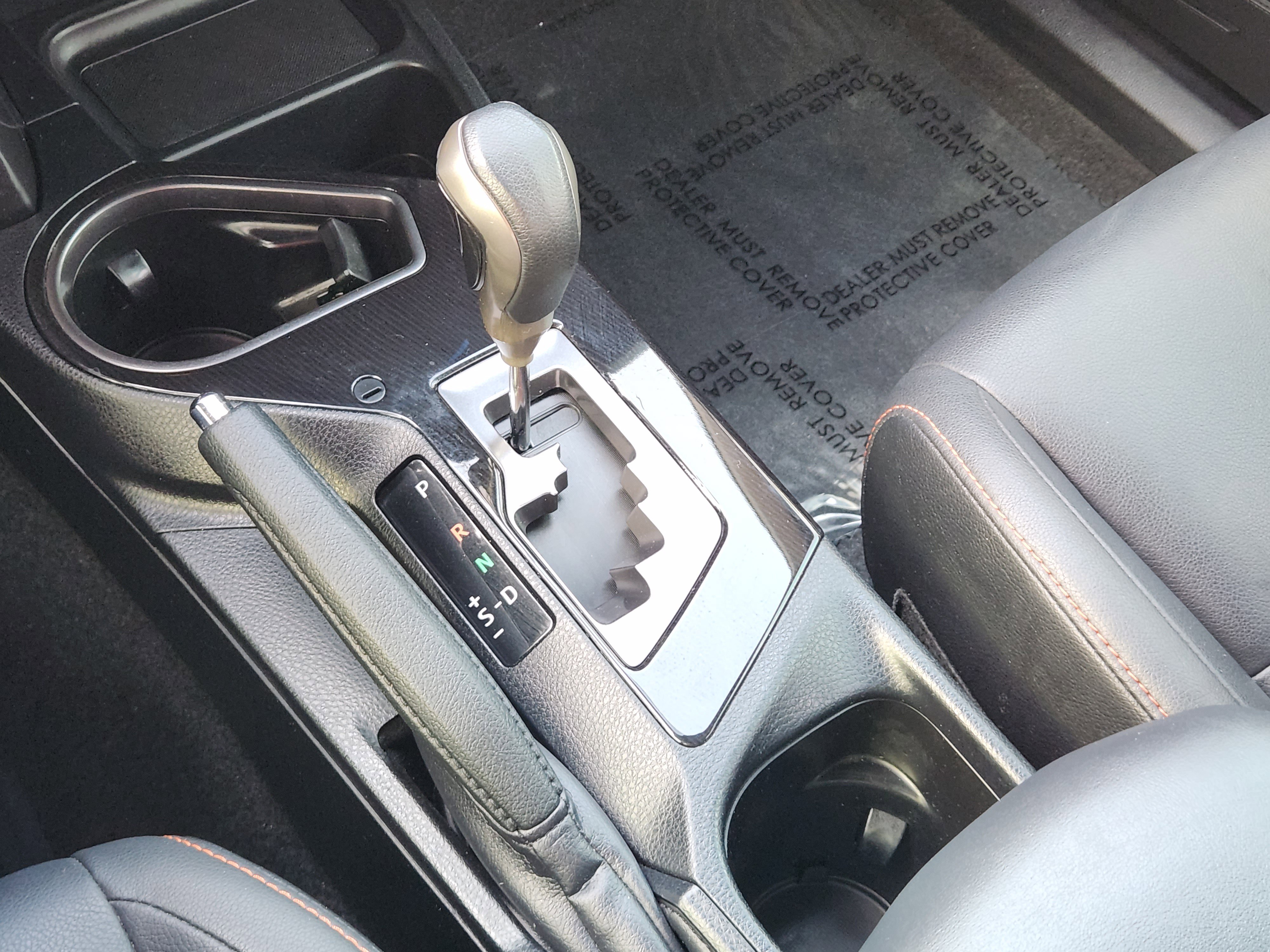 Used 2018 Toyota RAV4 SE image 23