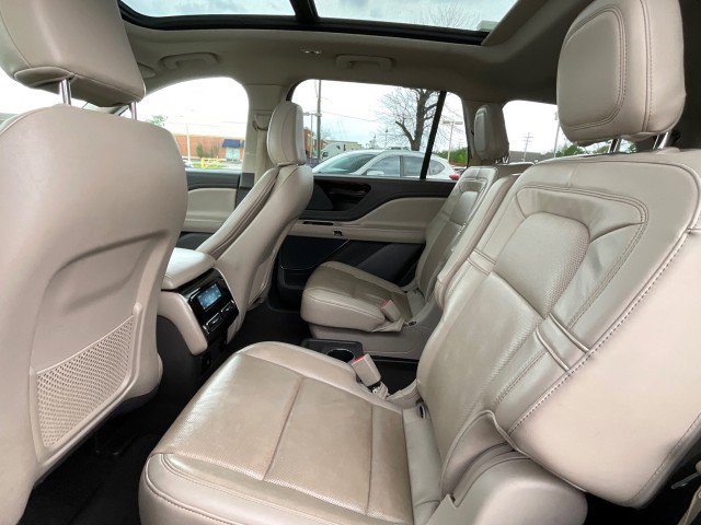 Used 2021 Lincoln Aviator Reserve w/ Equipment Group 201A AWD/4WD image 31