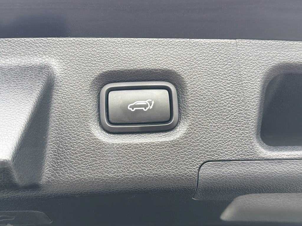 Used 2023 Hyundai Santa Fe Limited AWD/4WD image 14