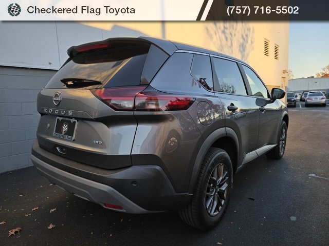 Used 2023 Nissan Rogue S image 7