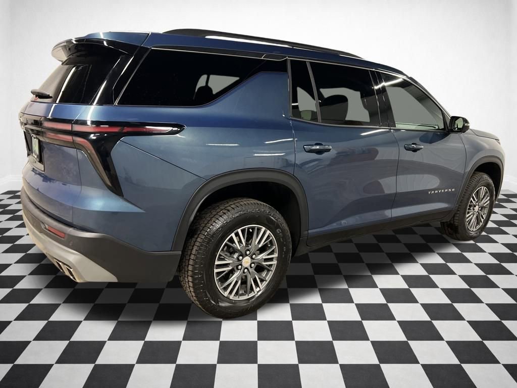 Certified 2025 Chevrolet Traverse LT w/ Driver Confidence Package image 9