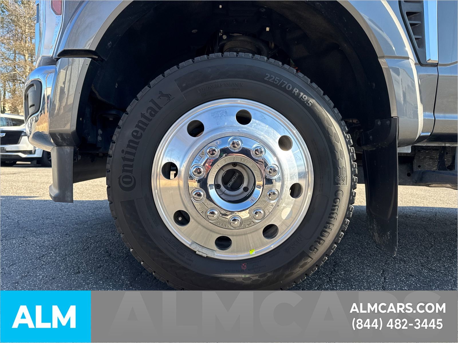 Used 2025 Ford F450 XLT w/ FX4 Off-Road Package image 12