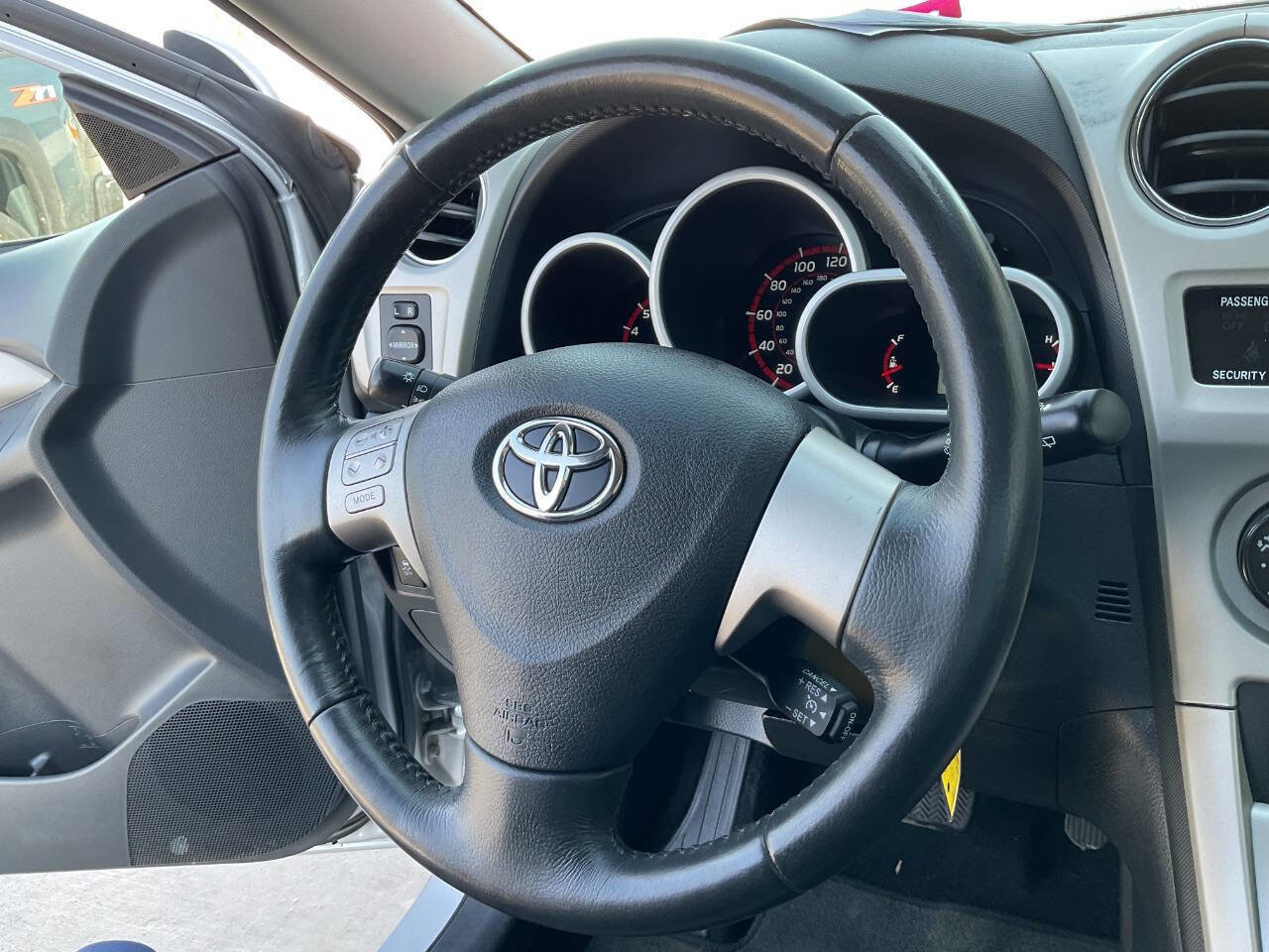 Used 2009 Toyota Matrix S image 16