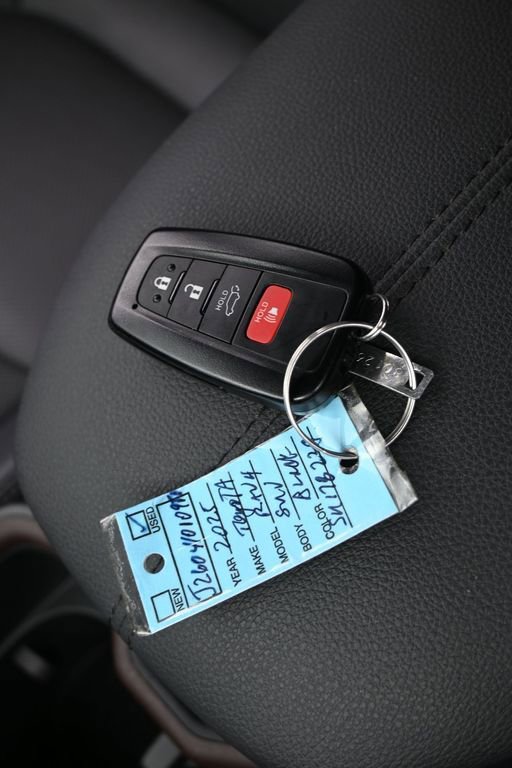 Used 2025 Toyota RAV4 Limited w/ Advanced Technology Package AWD/4WD image 28