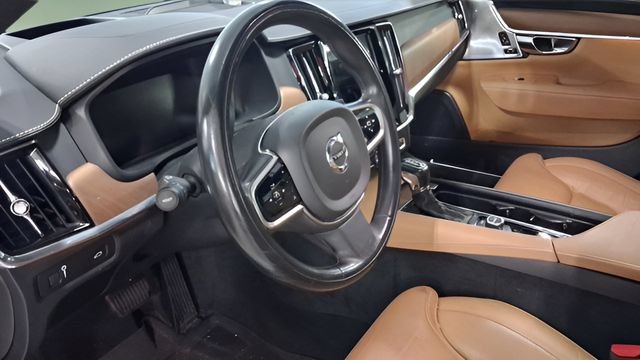 Used 2017 Volvo S90 T6 Inscription w/ Vision Package AWD/4WD image 27