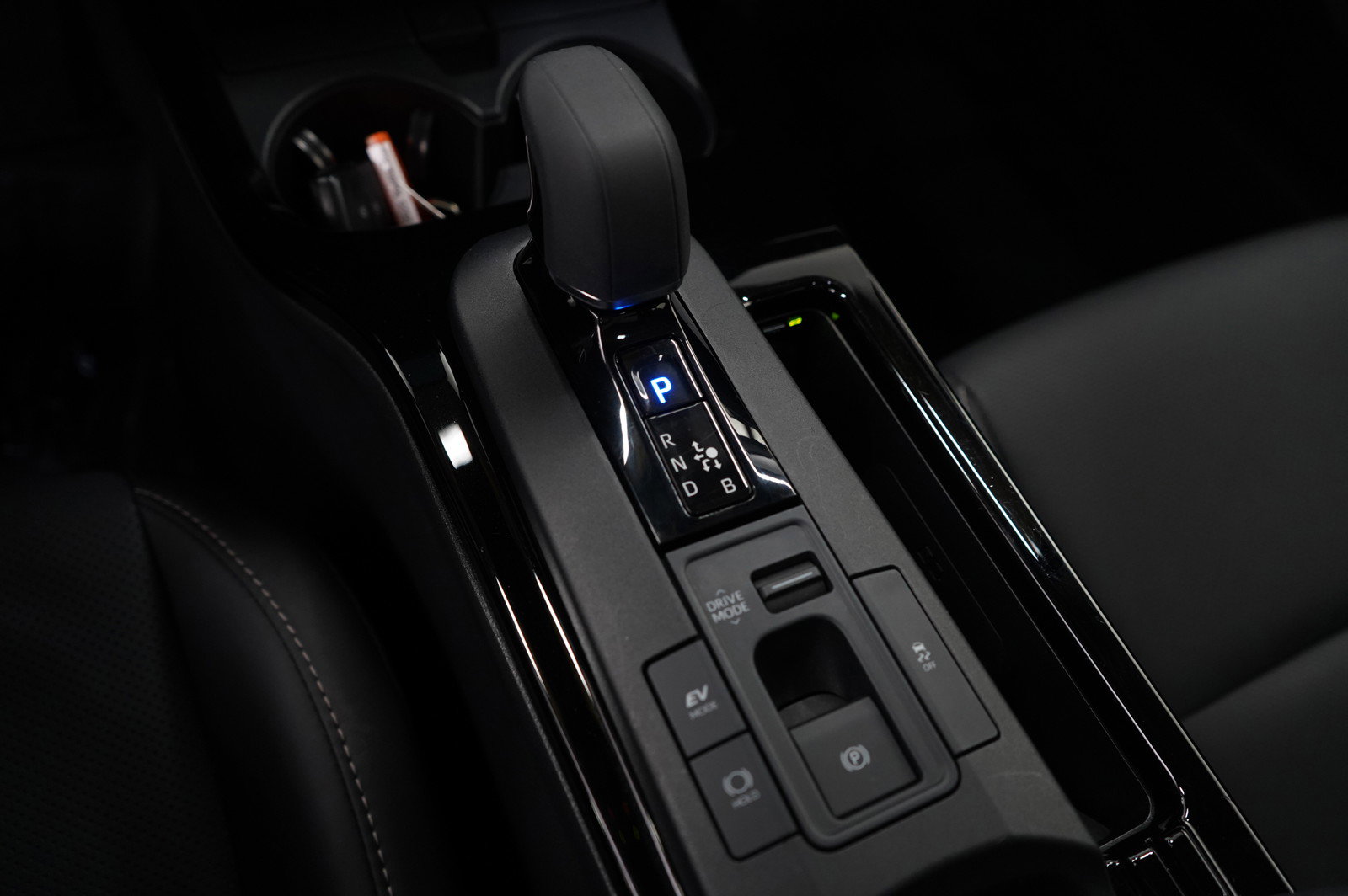 Used 2025 Toyota Prius XLE image 22