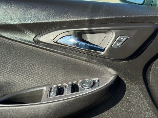 Used 2025 Chevrolet Malibu LT image 21