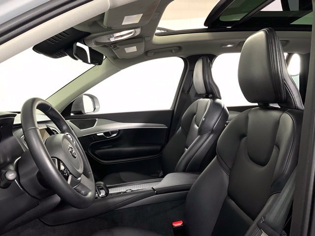 Certified 2025 Volvo XC90 B5 Core w/ Protection Package Premier AWD/4WD image 28