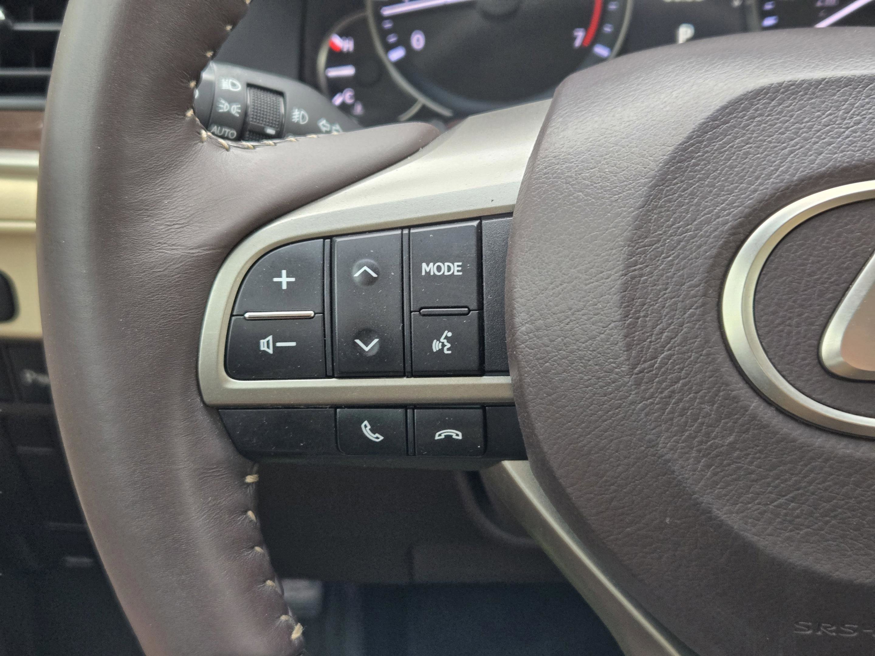 Used 2017 Lexus ES 350 w/ Luxury Package FWD image 26