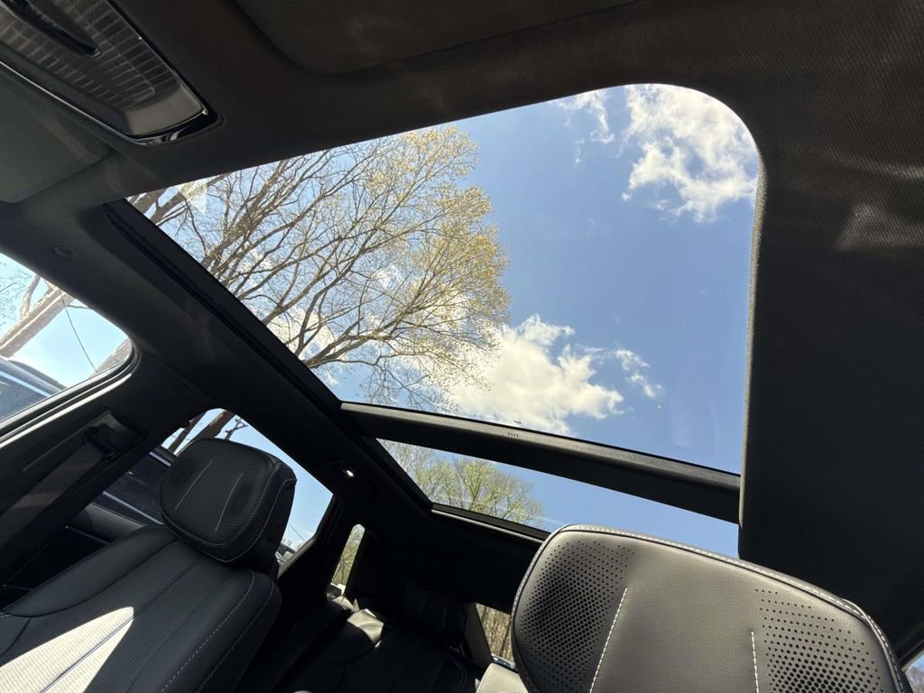 Used 2025 Cadillac Lyriq Sport image 27