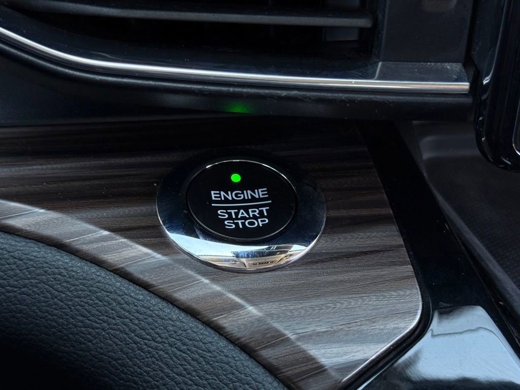 Used 2021 Ford Explorer Limited w/ Equipment Group 301A image 21