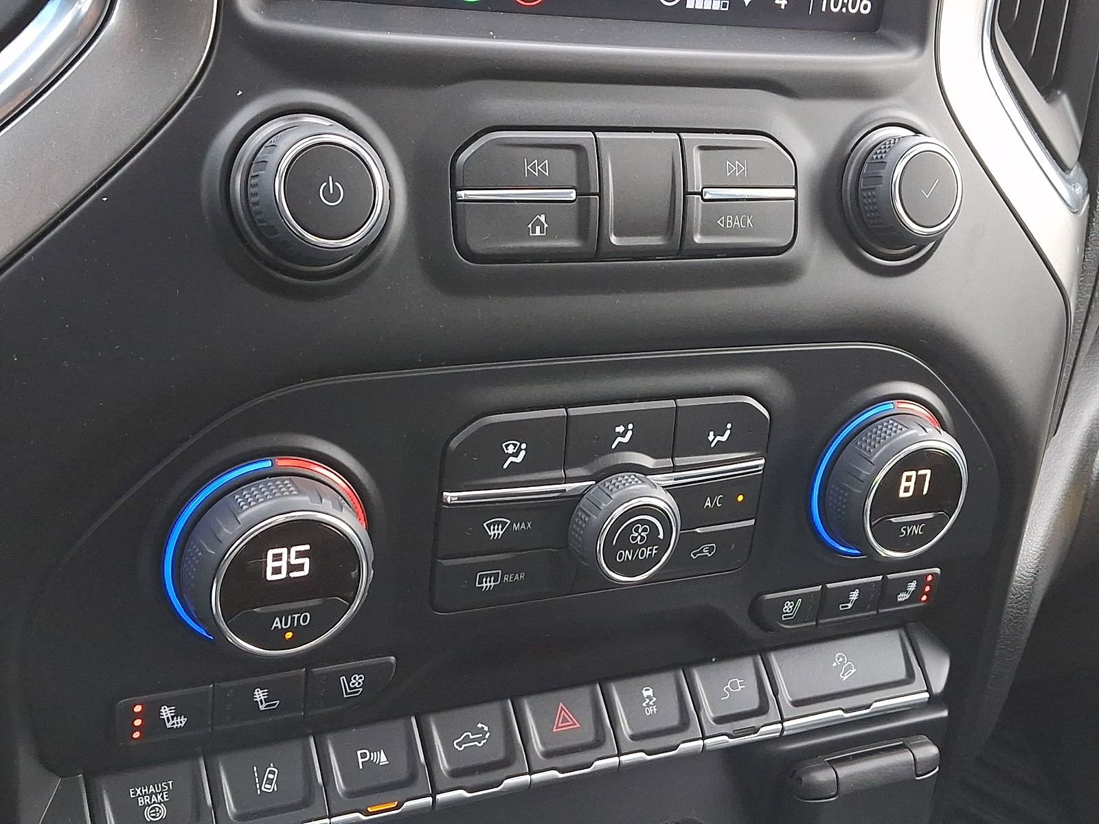 Used 2022 Chevrolet Silverado 3500 LTZ w/ LTZ Plus Package image 16