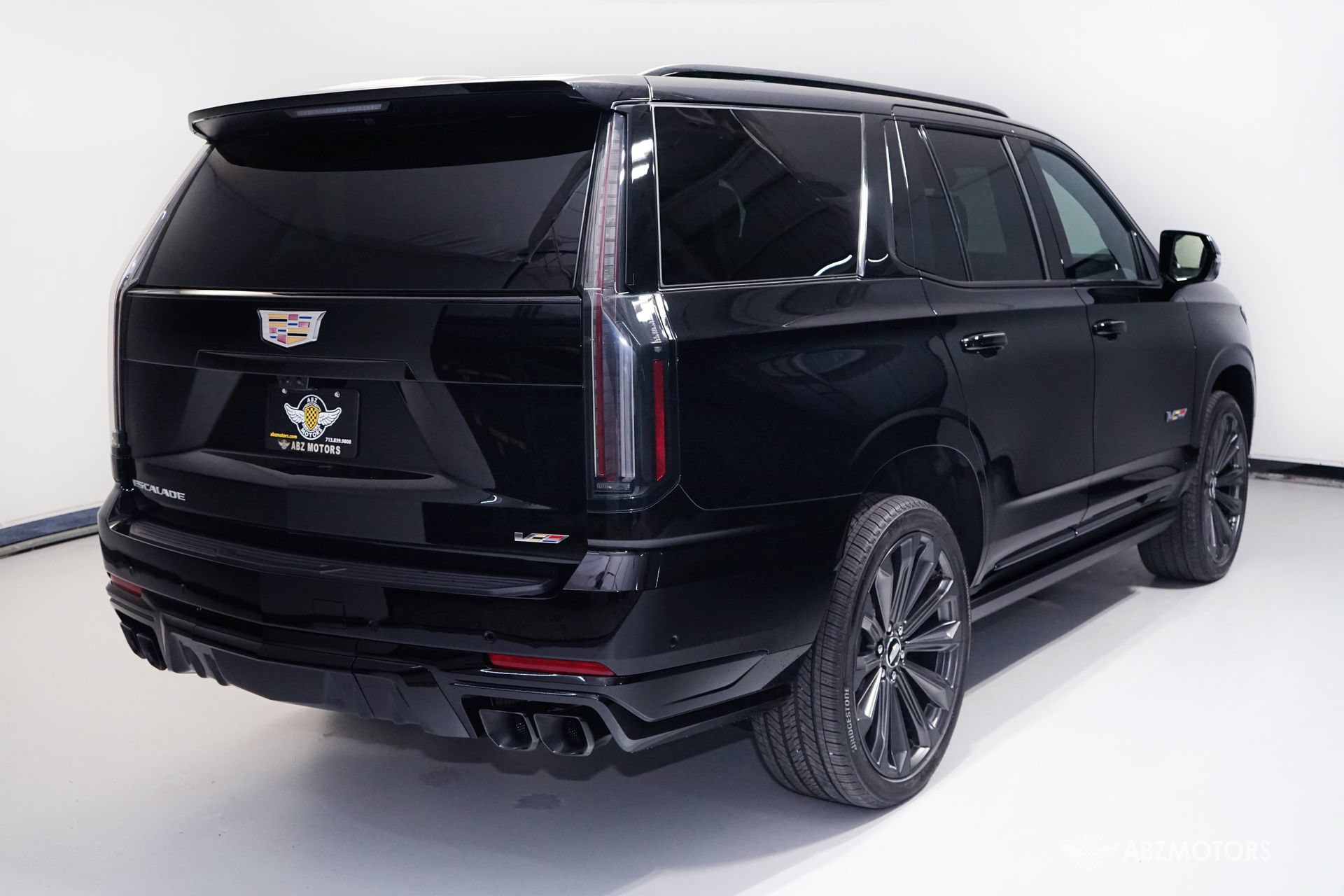 Used 2025 Cadillac Escalade V AWD/4WD image 6