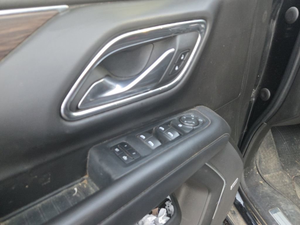 Used 2021 Chevrolet Suburban Z71 w/ Rear Media and Nav Package AWD/4WD image 9