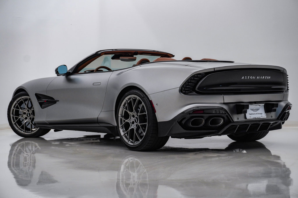 Used 2026 Aston Martin Vanquish Convertible RWD image 10