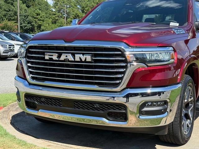 Used 2025 RAM 1500 Laramie AWD/4WD image 10