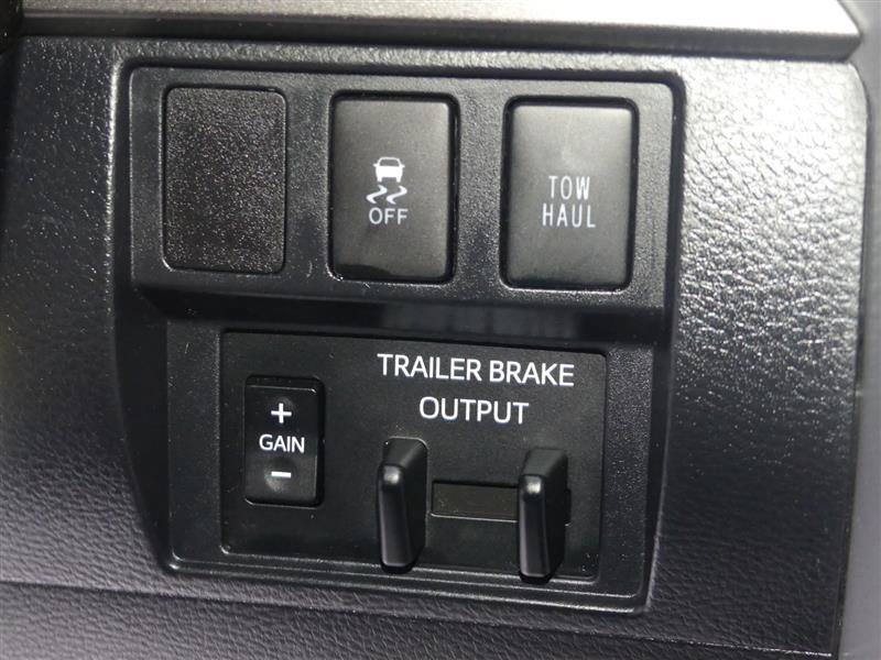 Used 2018 Toyota Tundra SR5 w/ TRD Off Road Package AWD/4WD image 36